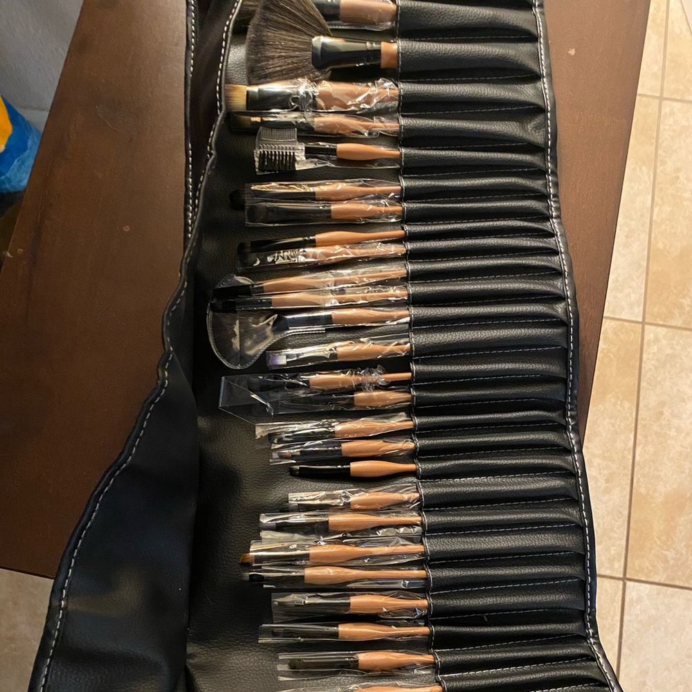 Makeup brushes